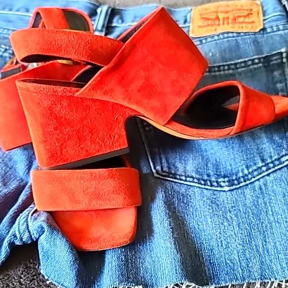 CELINE RED SUEDE BLOCK HEEL STRAPPY SANDALS 37.5 - Picture 3 of 9